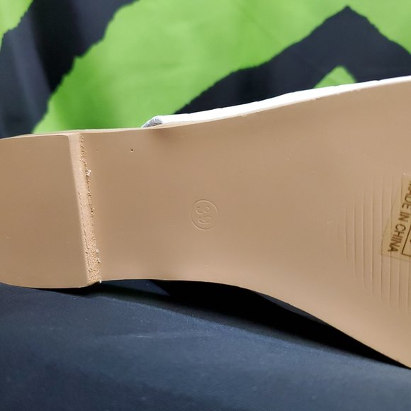 Royal Monk White Reptile Leatherette Pointed Toe Slingback Cove Flats - Size 39 - Picture 9 of 10